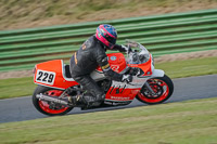 enduro-digital-images;event-digital-images;eventdigitalimages;mallory-park;mallory-park-photographs;mallory-park-trackday;mallory-park-trackday-photographs;no-limits-trackdays;peter-wileman-photography;racing-digital-images;trackday-digital-images;trackday-photos